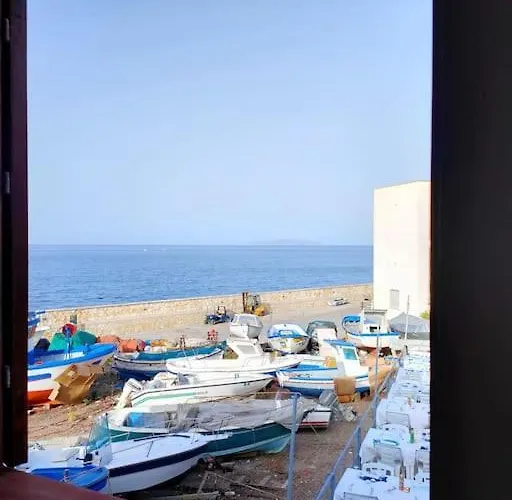 Marettimo La Casa Sulla Spiaggia